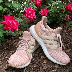Adidas Ultra Boost (SIZE 6)